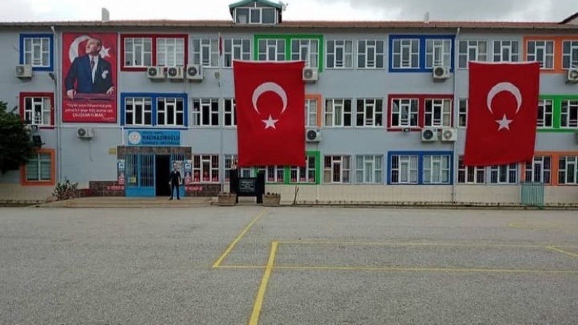 Hacıkadiroğlu Ortaokulu Fotoğrafı